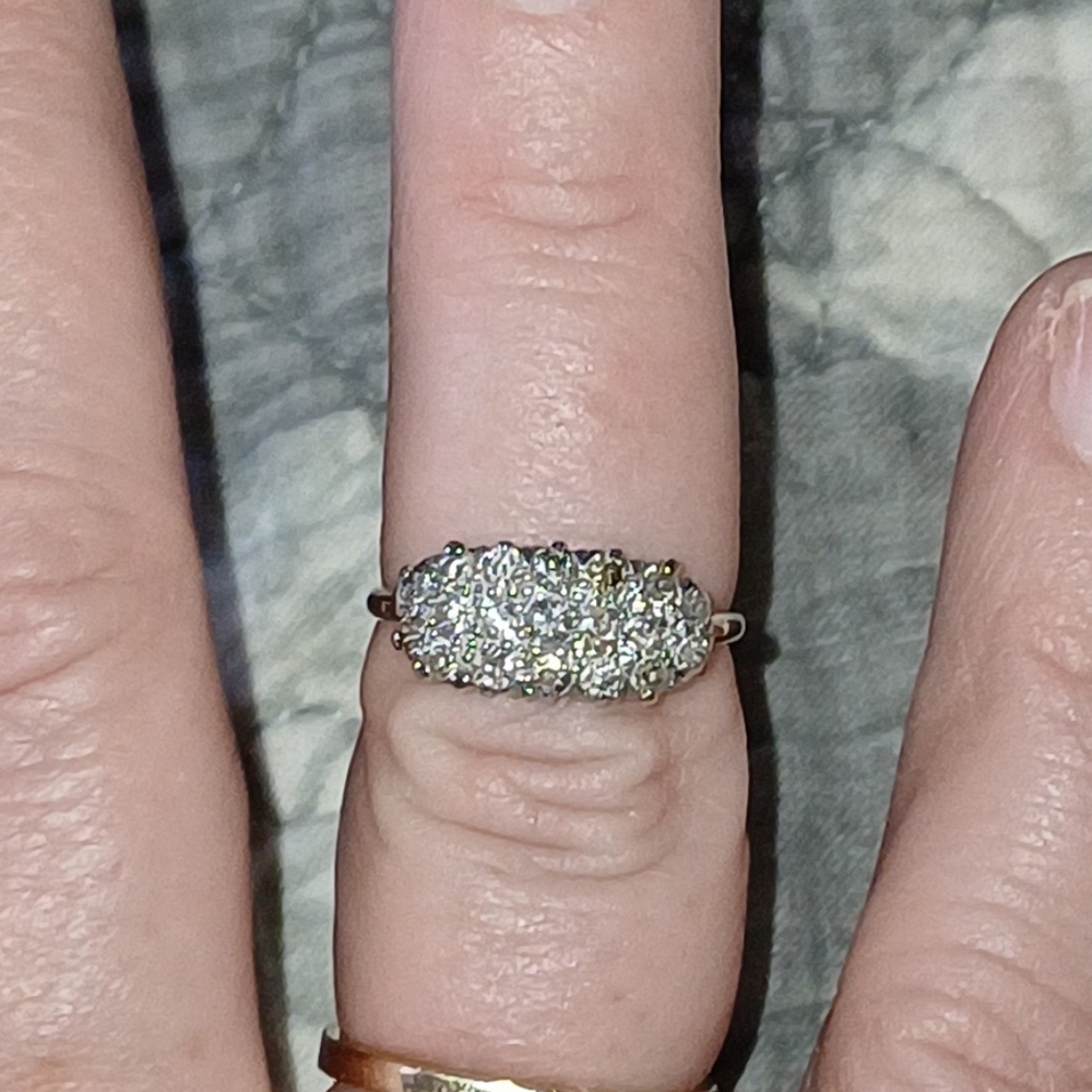 10k Antique Heirloom Diamond Ring